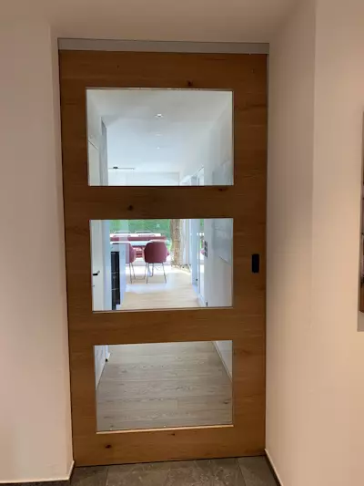 Galerie, Bautischlerarbeiten, Leistungen, Küche, Bad, Wohnräume, Türen, Stiegen, Verkleidungen, Objekt-und Büromöbel in Wolfurt