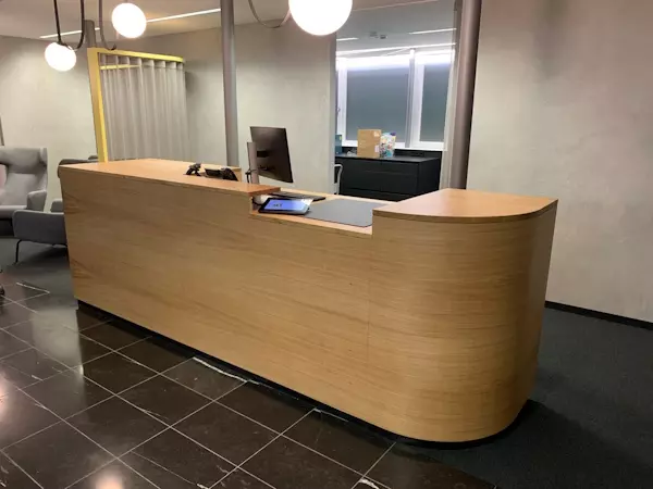 Galerie, Objektbau und Büromöbel, Leistungen, Küche, Bad, Wohnräume, Türen, Stiegen, Verkleidungen, Objekt-und Büromöbel in Wolfurt