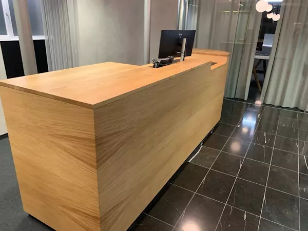 Galerie, Objektbau und Büromöbel, Leistungen, Küche, Bad, Wohnräume, Türen, Stiegen, Verkleidungen, Objekt-und Büromöbel in Wolfurt