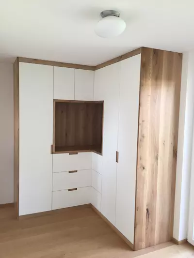 Galerie, Sonderanfertigung, Leistungen, Küche, Bad, Wohnräume, Türen, Stiegen, Verkleidungen, Objekt-und Büromöbel in Wolfurt